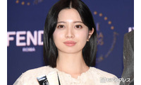 桜田ひより、大胆ワンショルダードレスで美デコルテ輝く「大人っぽくて美しい」「透明感がすごい」と反響 画像
