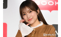 矢吹奈子、ミニスカ×ベレー帽姿で美脚披露「お人形さんみたい」「スタイル良すぎ」と反響 画像