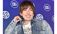 本郷杏奈「最近パパっ子」夫・EXITりんたろー。＆2歳息子の親子ショット公開「お寿司屋さんかな？」「パパの顔になってて素敵」と反響 画像