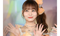 ＝LOVEメンバー、ミニスカコーデで“人生初”バッティングセンターへ「脚綺麗」「スタイル抜群」の声 画像