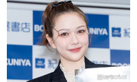 村重杏奈、舌ペロ幼少期ショット公開「面影ある」「髪くるくるで可愛い」と反響 画像