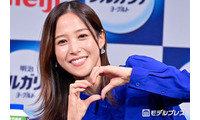 1児の母・鷲見玲奈、娘と浴衣姿で花火大会満喫「素敵な思い出」「可愛すぎる親子」と絶賛の声 画像