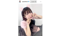 でか美ちゃん、森高千里オマージュのミニ丈衣装で美脚スラリ「破壊力すごい」「後ろ姿まで可愛いの最強」と反響 画像