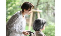 親の年金や貯蓄が少ない場合、施設はムリで自宅介護するしかないの!? 認知症になる前が重要！施設入所で失敗しないための準備 画像