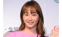 藤本美貴、“おっぱい”作る次女の姿公開「発想が斬新」「シルエットがママそっくり」 画像