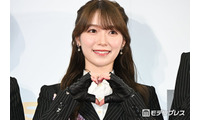 櫻坂46守屋麗奈、うさ耳パーカー＆ミニ丈ボトムスから美脚ちらり「最強」「天使」と反響 画像