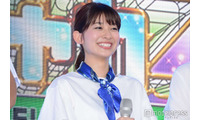 元TBS山本里菜アナ、ノースリコーデで人気グループのライブへ「透き通るような白肌」「大人可愛い」と反響 画像