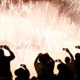 勝利を祝うファンの「花火が大爆発」驚愕の瞬間が撮影される 画像
