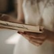 「冴えない男で妥協した」と友人の夫を貶す女。招待された結婚式で“ある事実”を知り、絶望するハメに… 画像