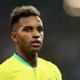 W杯ブラジル代表、ロドリゴがかわいい…ロナウドの足を触りまくる 画像