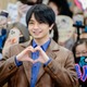 Sexy Zone中島健人、初海外イベントで台湾降臨 500人超ファンが空港集結「セクシー謝謝」＜リビングの松永さん＞ 画像