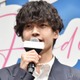 Aぇ! group佐野晶哉、目標は“佐藤浩市に楽曲提供” 飲み会事情も明らかに【明日を綴る写真館】 画像