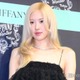 BLACKPINKロゼ、黒ワンピから美脚スラリ「上品で素敵」「美しい」の声 画像