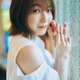 人気声優・上田麗奈、トップスから美肩チラリ「週刊少年サンデー」初登場 画像