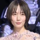 吉岡里帆、グレーカラコン・唇ピアス・紫メッシュで雰囲気ガラリ マネージャー「違う人のよう」 画像