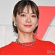 上野樹里、夫・和田唱との共作楽曲を弾き語りで披露「天使のような歌声」「横顔が旦那さんに似てる」の声 画像