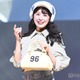 STU48福⽥朱⾥、地元・香川でランウェイ 爽やかルックで色白美脚披露【TGC香川2025】 画像
