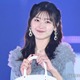 元日向坂46佐々木美玲、ショーパンから美脚輝く ハワイ満喫ショットに「眩しい」「スタイル良すぎ」の声 画像