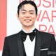 菅田将暉、タキシード姿で颯爽とレカペ締めくくり 国際音楽賞第1回目の司会に意気込みも【MUSIC AWARDS JAPAN】 画像