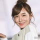加護亜依、美脚際立つ衣装姿に反響「スタイル抜群」「スタイリング可愛い」 画像