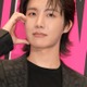 BTS・J-HOPE、割れた腹筋公開で色気全開「バキバキすぎて2度見」「彫刻みたい」の声 画像