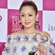 西野カナ、赤のタイトワンピ姿でハリポタスタジオツアー満喫「スタイル抜群」「ハッフルパフ推し？」の声 画像