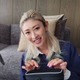 山田優「すごく使いやすくてお気に入り」メイクポーチを紹介「置いていても可愛い」 画像