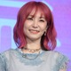 LiSA、ミニスカ＆網ソックスで美脚スラリ 海外ライブショットに反響続々 画像