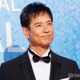 沢村一樹、息子たちとの3ショット公開「イケメンすぎる」「遺伝子が強い」と反響 画像