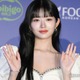 IVEレイ、カーリーヘアで雰囲気ガラリ「新鮮で可愛い」「似合ってる」と反響 画像