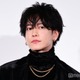 佐藤健、公式TikTok開設「いきなり激アツ投稿」「バックステージでもカッコよすぎる」喜びの声相次ぐ 画像