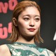 「御上先生」吉柳咲良、変形トップスでセクシー肌見せ「服どうなってるの？」「攻めコーデ」 画像