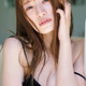 中田花奈、美谷間チラリのキャミソールSHOTにドキッ！オトナの女性の艶っぽさが全開 画像
