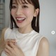 元TBS山本里菜アナ、素脚×ノースリーブで寝転ぶオフショット公開「大人っぽい」「すごい透明感」 画像