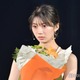 元日向坂46高本彩花、ビーチで美脚スラリ「爽やか」「スタイル抜群」 画像
