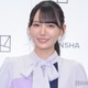 ≠ME鈴木瞳美「真っ白コーデ」ミニスカ姿で美脚チラリ「天使」「お姫様みたい」と反響 画像