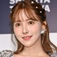 三上悠亜、大胆ビキニで美ボディ披露「女神」「曲線美がすごい」と反響 画像