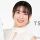 桜井日奈子、美ボディ際立つ真っ赤なドレス姿に反響「大人の魅力が爆発」「美しすぎる」 画像