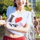 乃木坂46川崎桜、Tシャツからおへそチラリ 1stソロ写真集先行カット解禁 画像