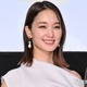 剛力彩芽、シースルー衣装で肌見せ「色気がある」「妖艶で魅力的」 画像