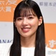 石井杏奈、美ボディ映えるフリル水着姿披露「ウエスト綺麗」「さすがの着こなしです」と反響 画像