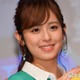 久慈暁子、子ども抱っこした“お家ショット”公開「幸せオーラが溢れてる」「素敵なママの顔」と反響 画像