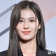 TWICEサナ、人気K-POPアイドルと「でーと」街中ショット＆プリクラ公開に反響「オーラすごい」「可愛いが渋滞してる」 画像