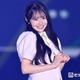“顔面重要文化財”AKB48センター伊藤百花、ミニスカ夏コーデに絶賛の声「手も脚も長くてスタイル抜群」「お人形さんみたい」 画像