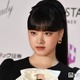 IVEリズ、ノースリミニワンピ姿に「お人形さんみたい」「肩のラインが美しすぎる」の声 画像