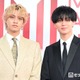 【MAJ2026】King ＆ Prince、メンカラ思わせる対照的なスーツ姿 レカペで歓声にも応える 画像