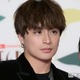 GENERATIONS白濱亜嵐、自身の誕生パーティーで姪っ子にキス「溺愛してるのが伝わる」「いいお父さんになりそう」と反響相次ぐ 画像