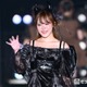 YouTuberになに「海賊くらい飲むから私も赤髪海賊団に入りたい」肩出しコーデ公開「ビジュアル良すぎ」「セクシー」 画像