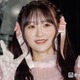 ＝LOVEメンバー、美デコルテ＆美脚際立つオフショル×ショーパンコーデに反響「透き通るような肌」「脚が真っ直ぐで綺麗すぎる」 画像