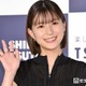 芳根京子、美脚際立つビッグニットコーデ公開「脚のラインが綺麗すぎる」「天才ビジュ」と反響 画像